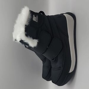 Sorel children's Whitney double strap insulated boots. Size 12c